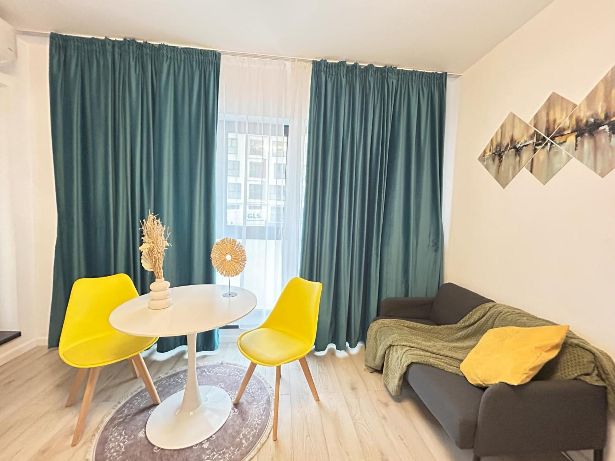 Apartament Modern - Near Plaza Mall With Balcony