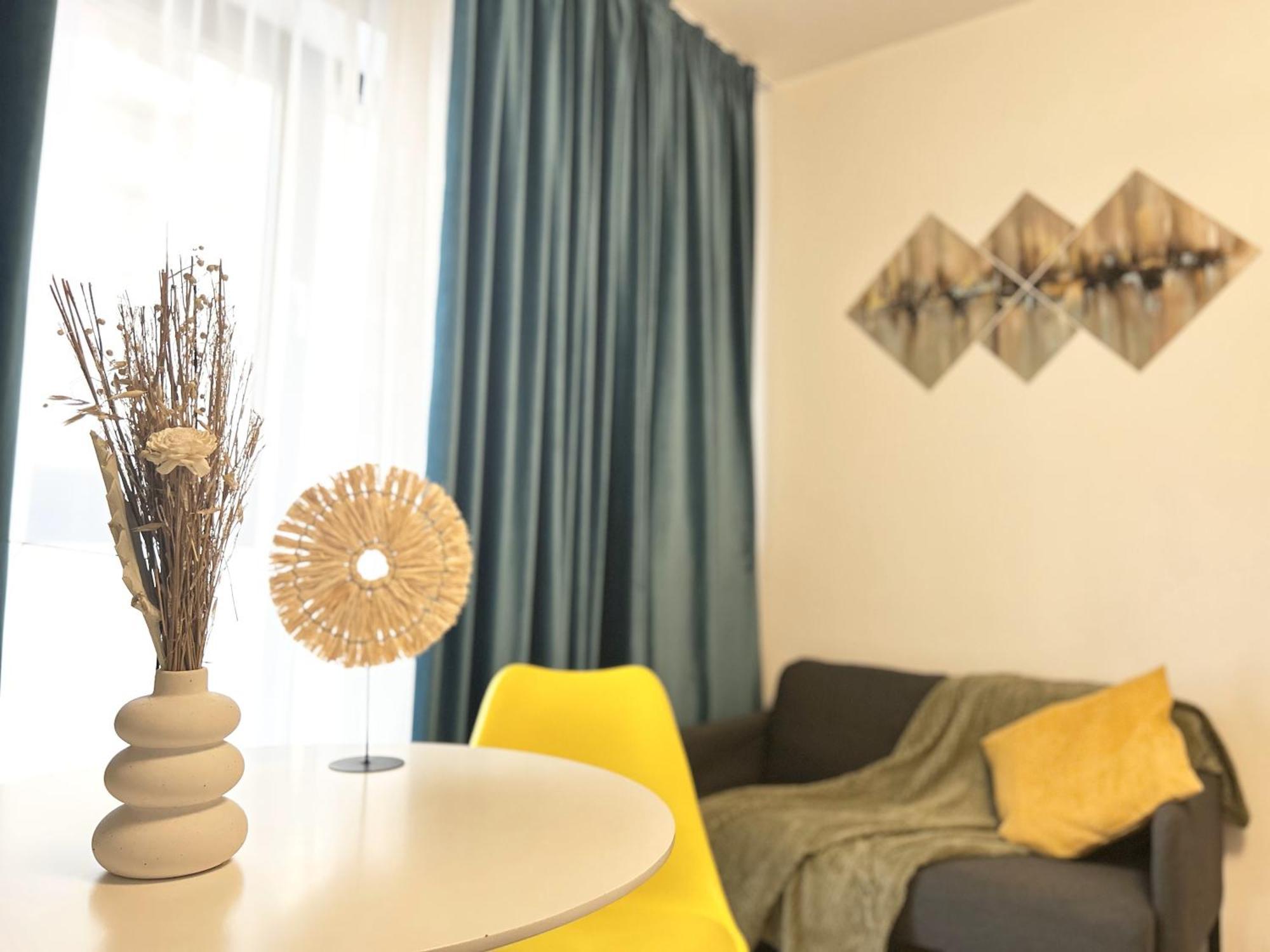 Appartamento Modern - Near Plaza Mall With Balcony